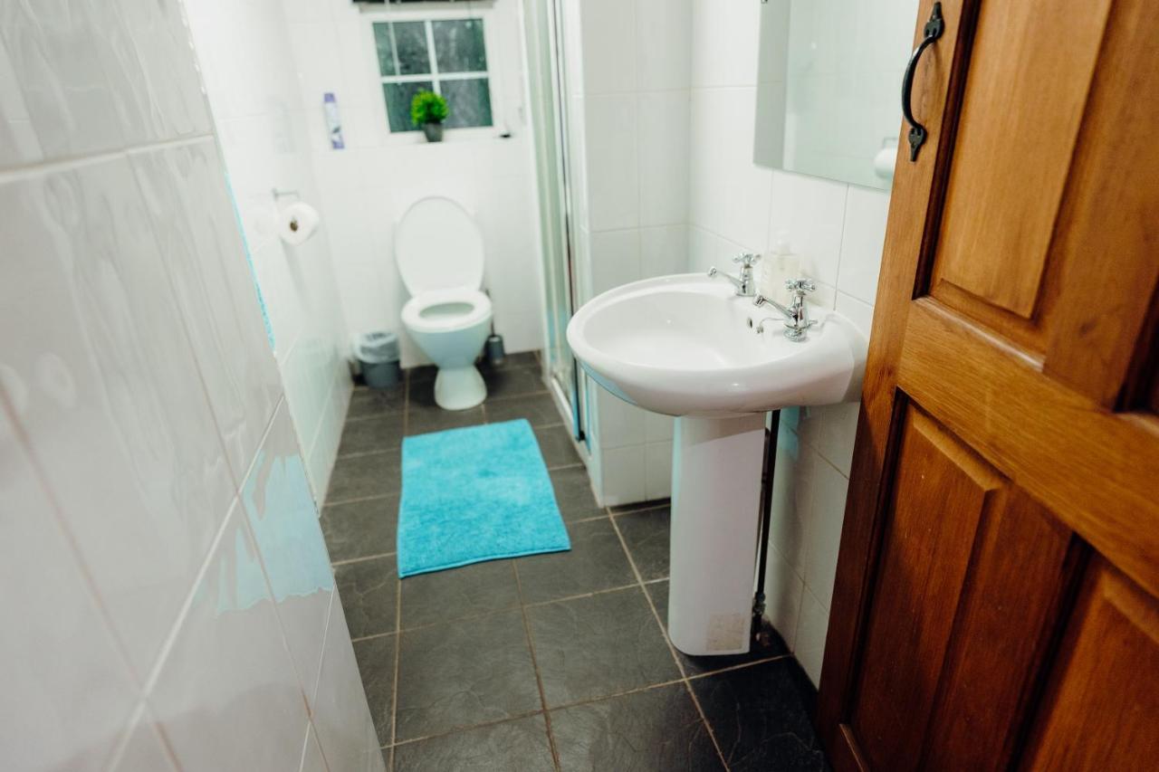 The Bakehouse - Cosy Conversion With Outdoor Sauna Tenby Exterior photo