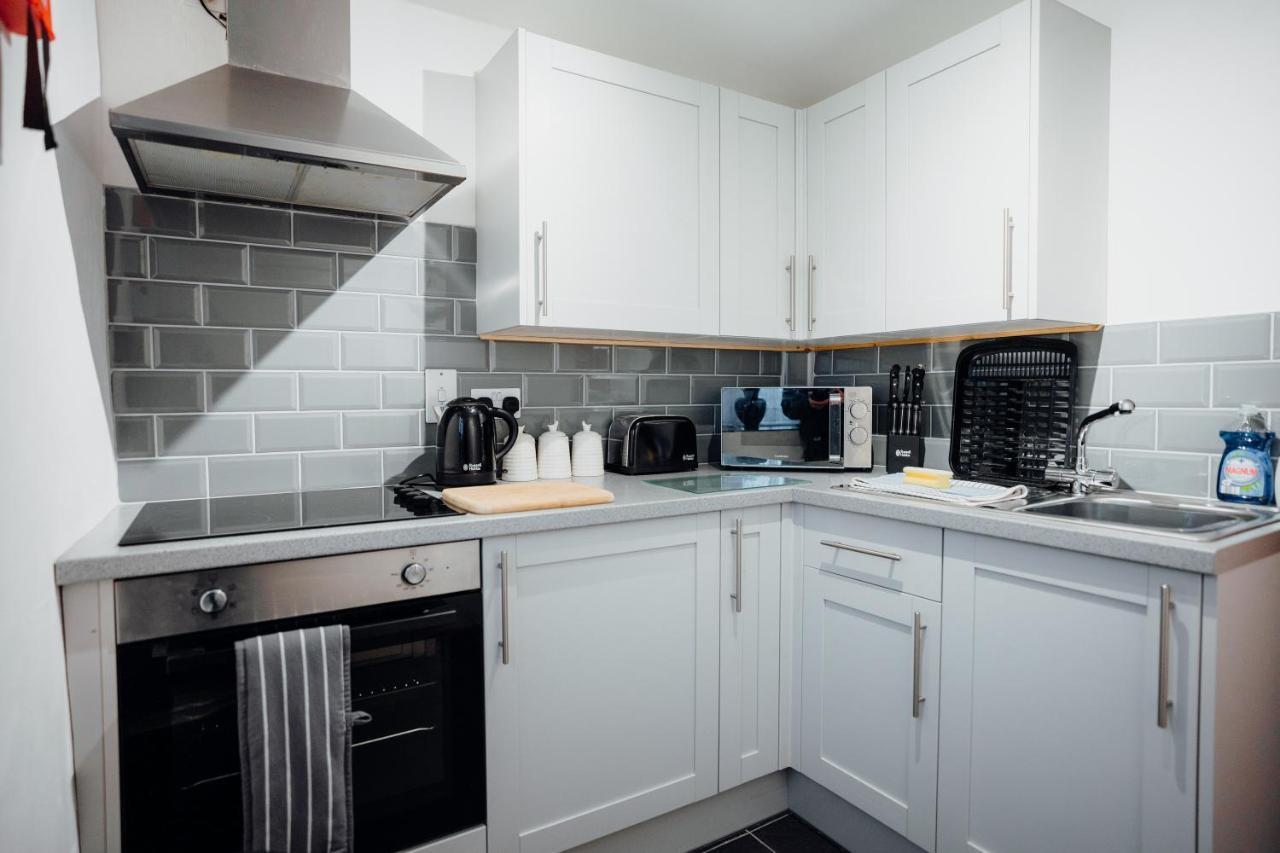 The Bakehouse - Cosy Conversion With Outdoor Sauna Tenby Exterior photo