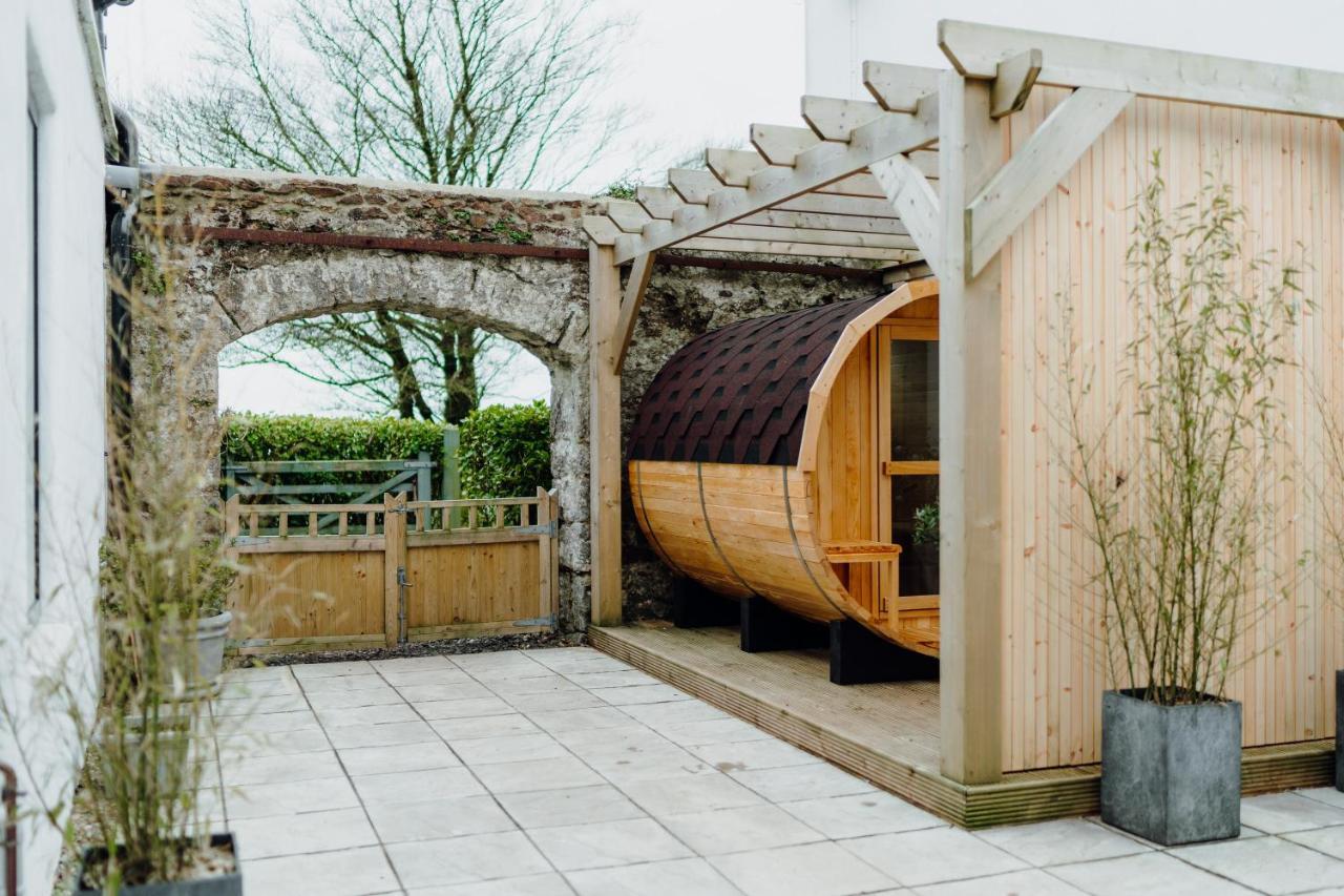 The Bakehouse - Cosy Conversion With Outdoor Sauna Tenby Exterior photo
