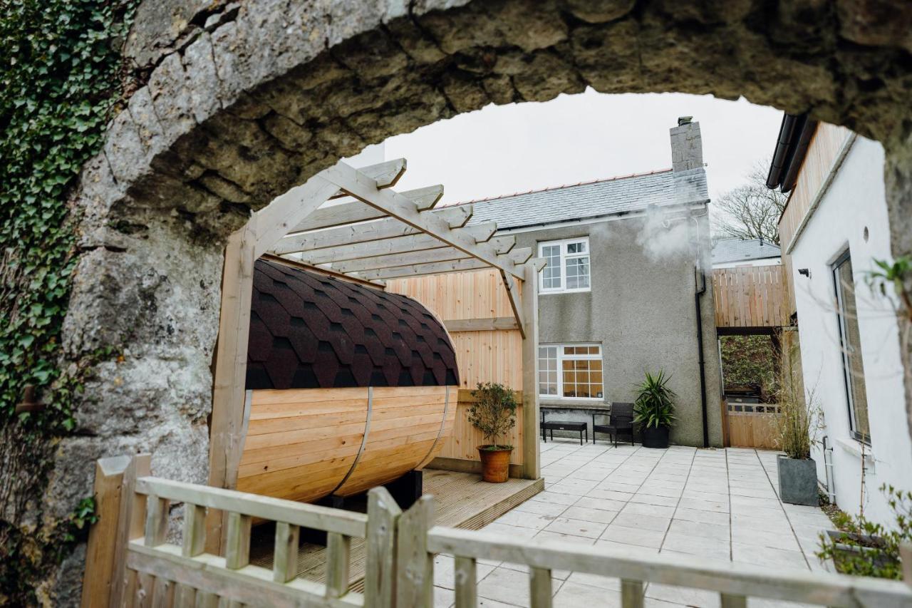 The Bakehouse - Cosy Conversion With Outdoor Sauna Tenby Exterior photo